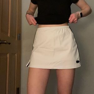 UNIF white skort